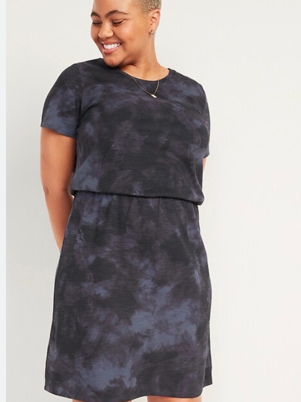 Old Navy Casual Short Sleeve Tie-Dye Dress in Navy Black and Charcoal